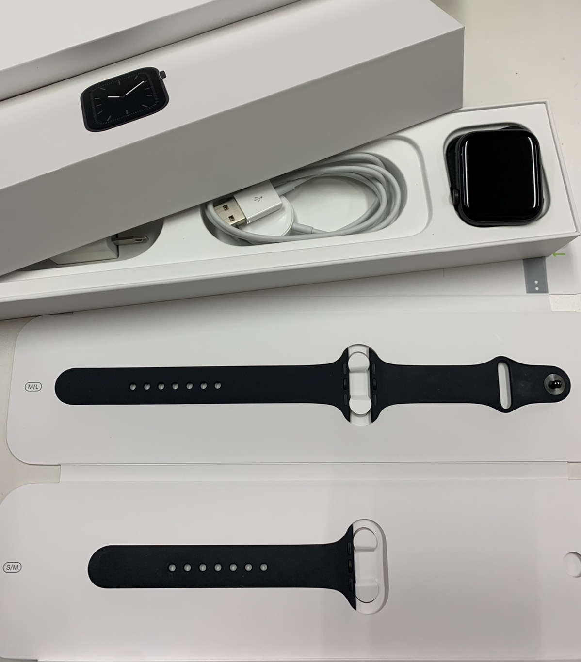 買取商品：【中古】Apple Watch Series5 44mm GPS+CEL