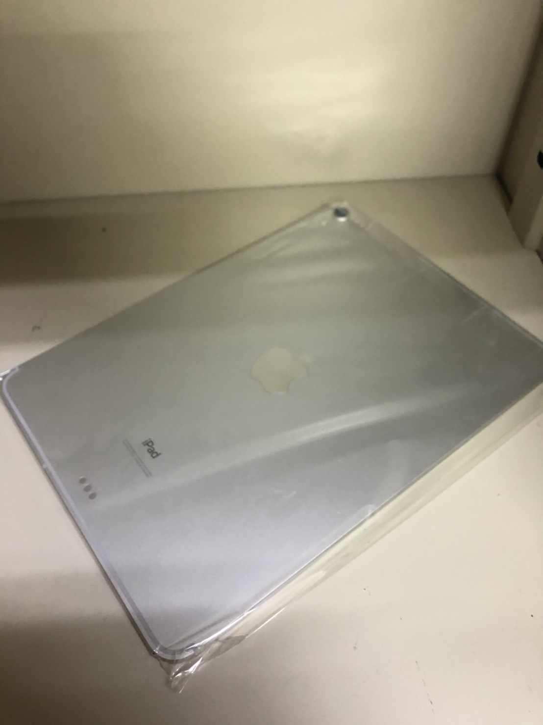 買取商品：Apple/au iPad Pro 11インチ 第1世代 256GB シルバー ジャンク
