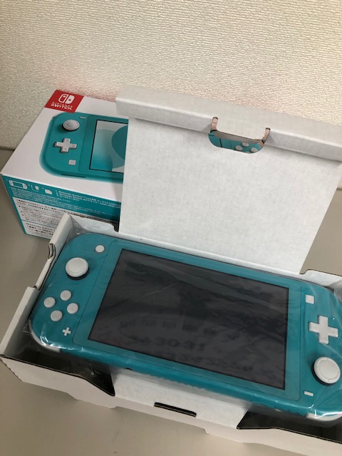 買取商品：【中古美品】Nintendo Switch Lite ターコイズ