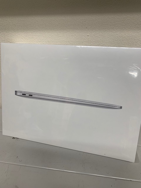 買取商品：Apple MacBook Air 13ｲﾝﾁ カスタマイズモデル　Z127000E0　未開封