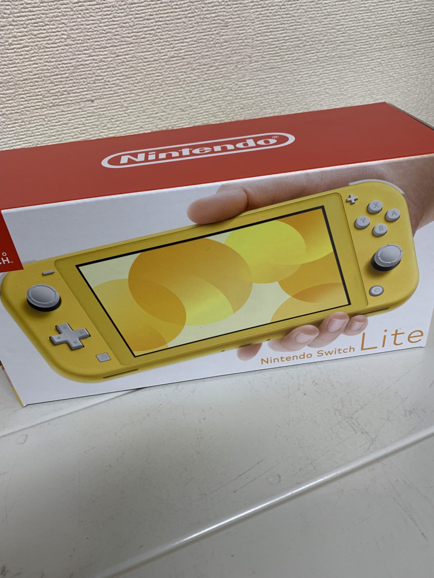 買取商品：Nintendo Switch Lite　イエロー　新品未使用品