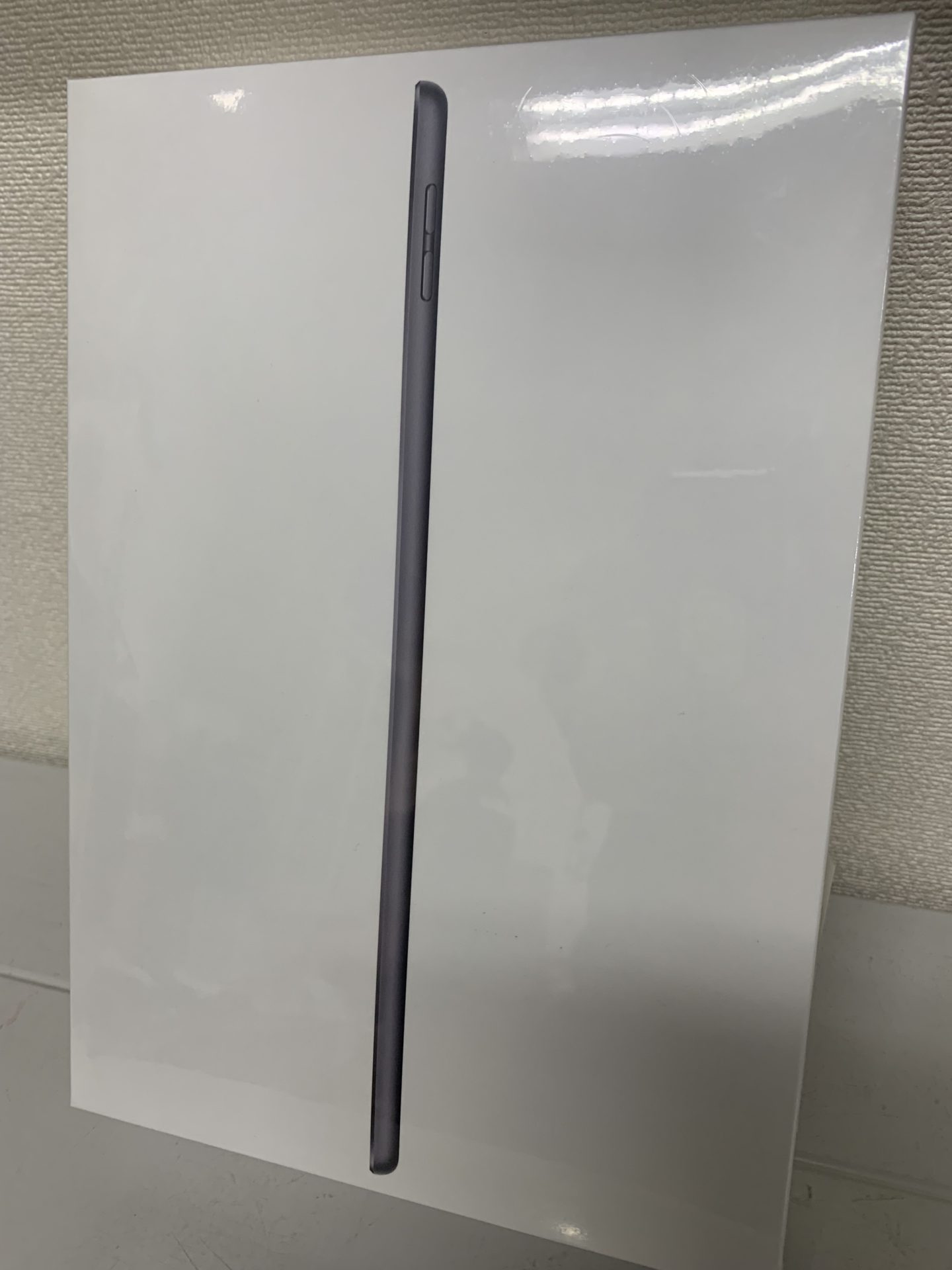 買取商品：Apple iPad 第9世代 Wi-Fi 64GB スペースグレイ　新品未開封品