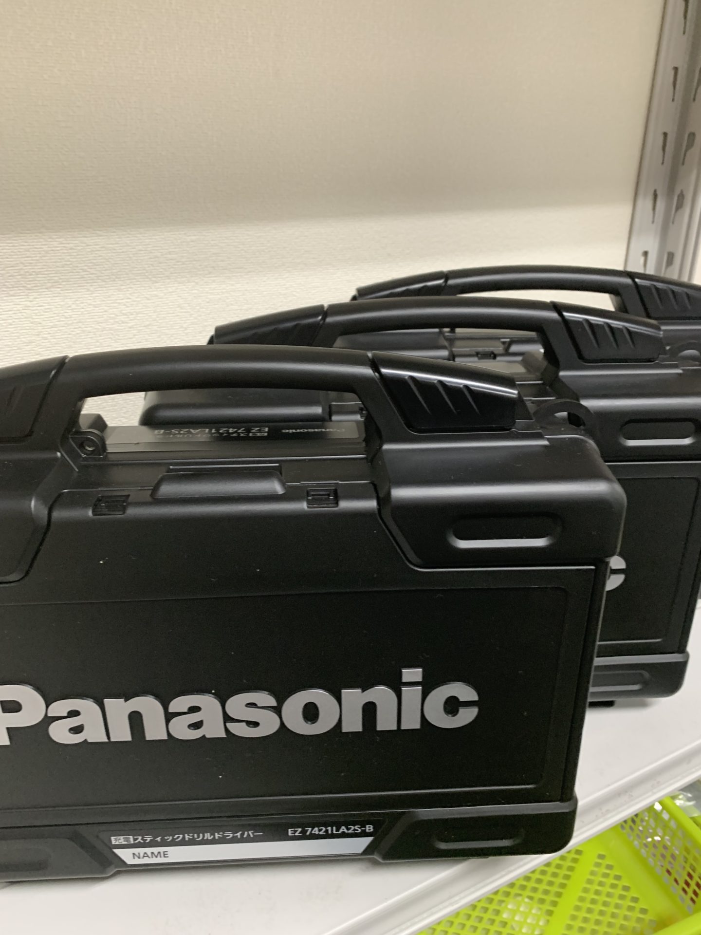 買取商品：Panasonic　充電スティックドリルドライバー EZ 7421LA2-B 新品未開封　3台
