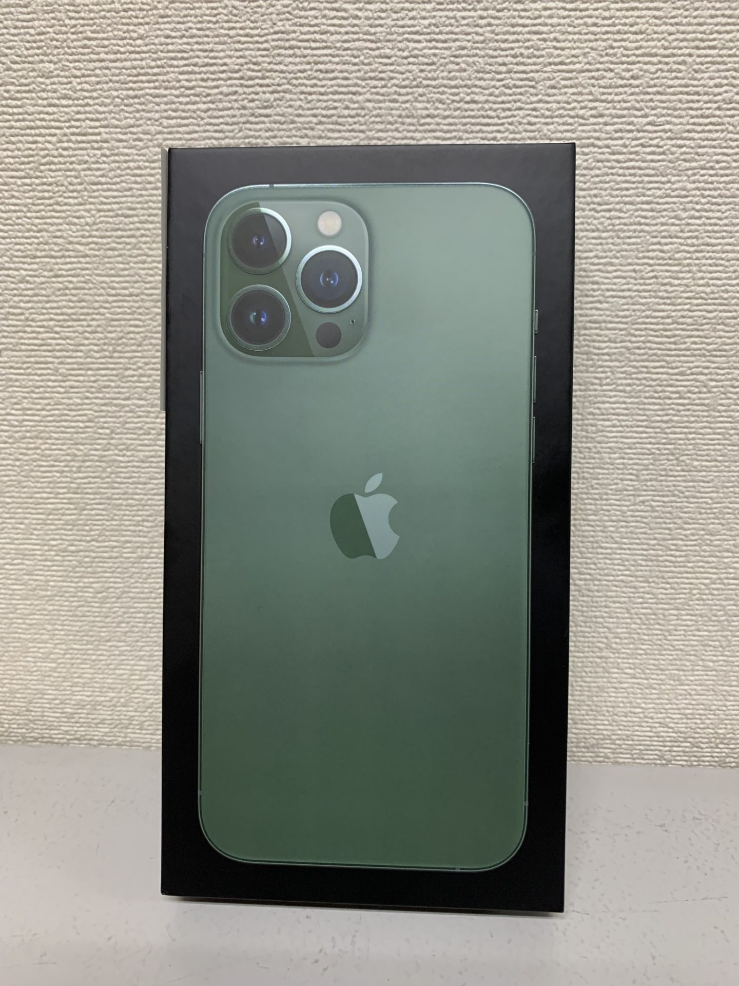 買取商品：Apple iPhone13Pro Max Alpine Green 新品未開封
