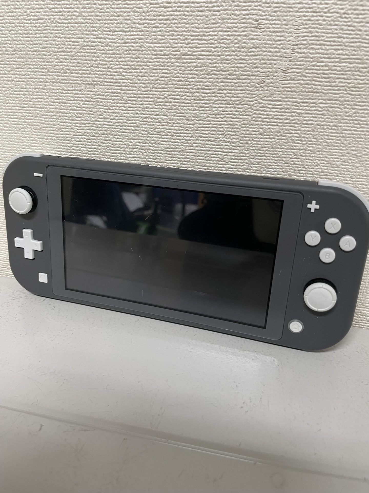 買取商品：任天堂　Nintendo Switch Lite　グレー　本体　中古美品