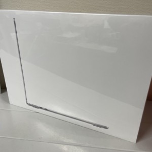 Apple MacBook Air 2022 MLY03J/A 新品未開封品