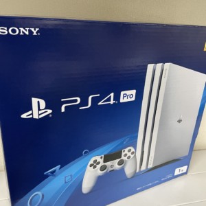 SONY PlayStation 4 Pro 1TB グレイシャー・ホワイト CUH-7200BB02 中古美品
