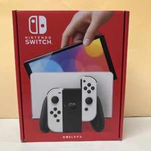 任天堂　Nintendo Switch 有機ELモデル ホワイト 中古美品