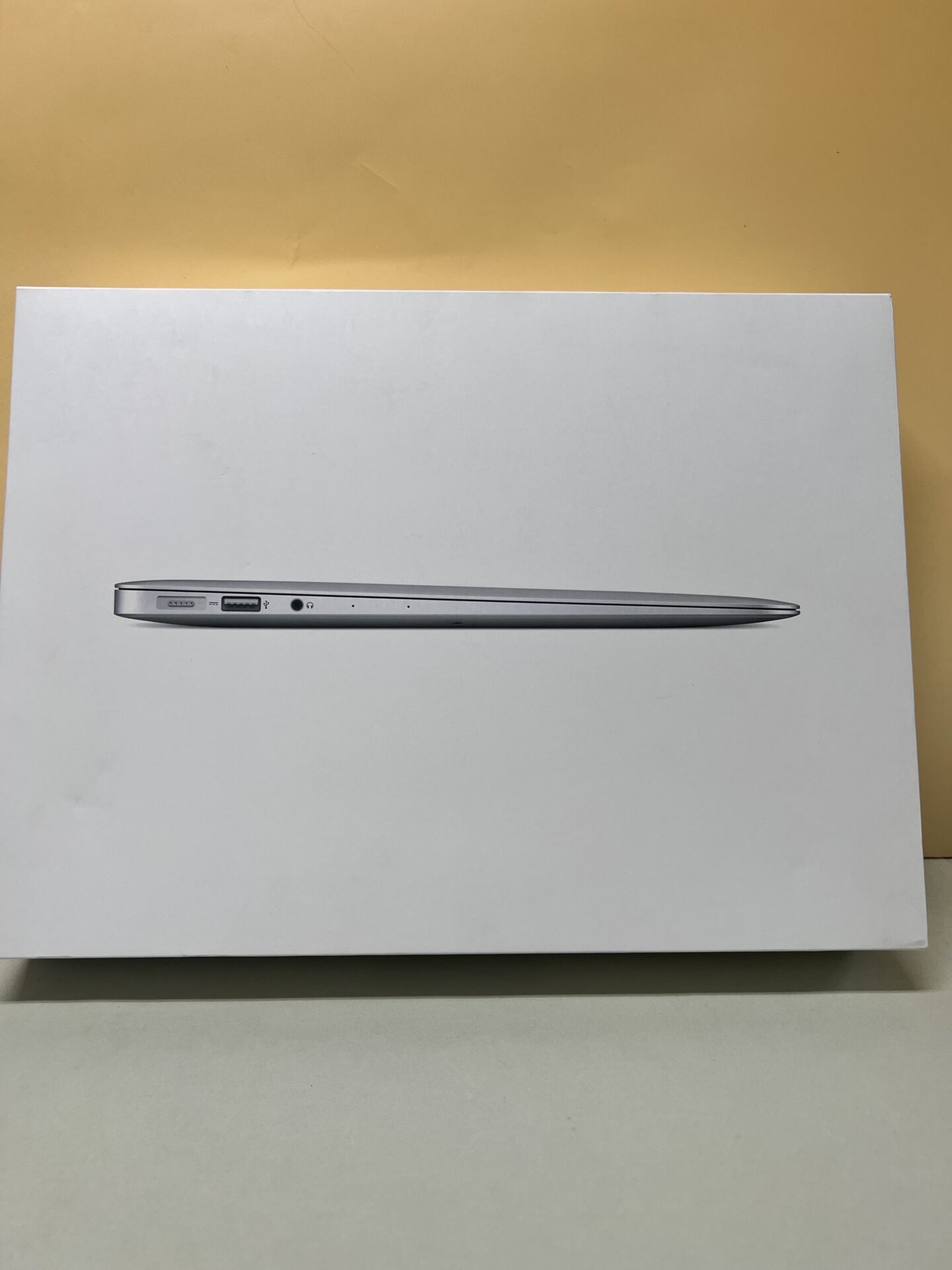 買取商品：Apple MacBook Air 13インチ 2017 8GB/128GB　中古美品