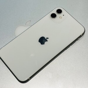 【行橋店】iPhone11 128GB 美品 ホワイト