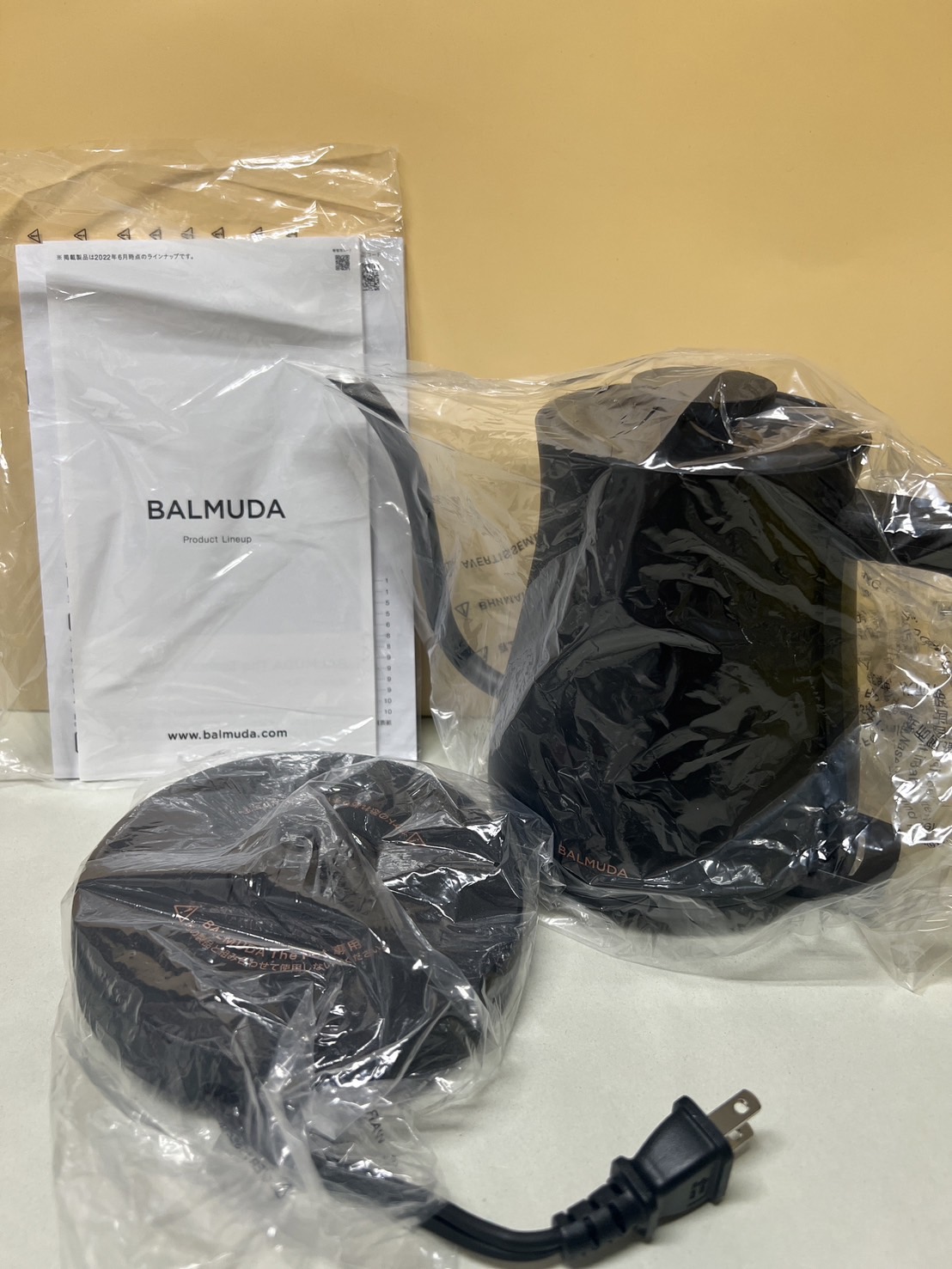買取商品：BALMUDA The Pot 家庭用電気ケトル　K07A-BK　中古美品