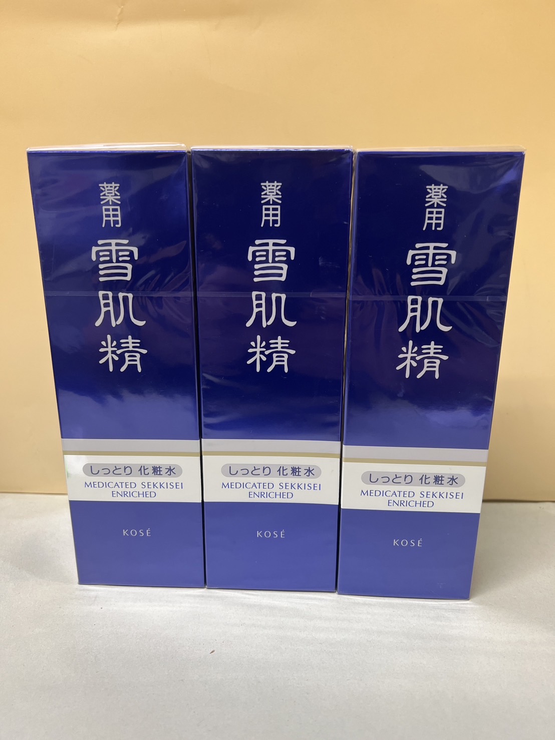 買取商品：KOSE 雪肌精　しっとり化粧水 360ml　3本