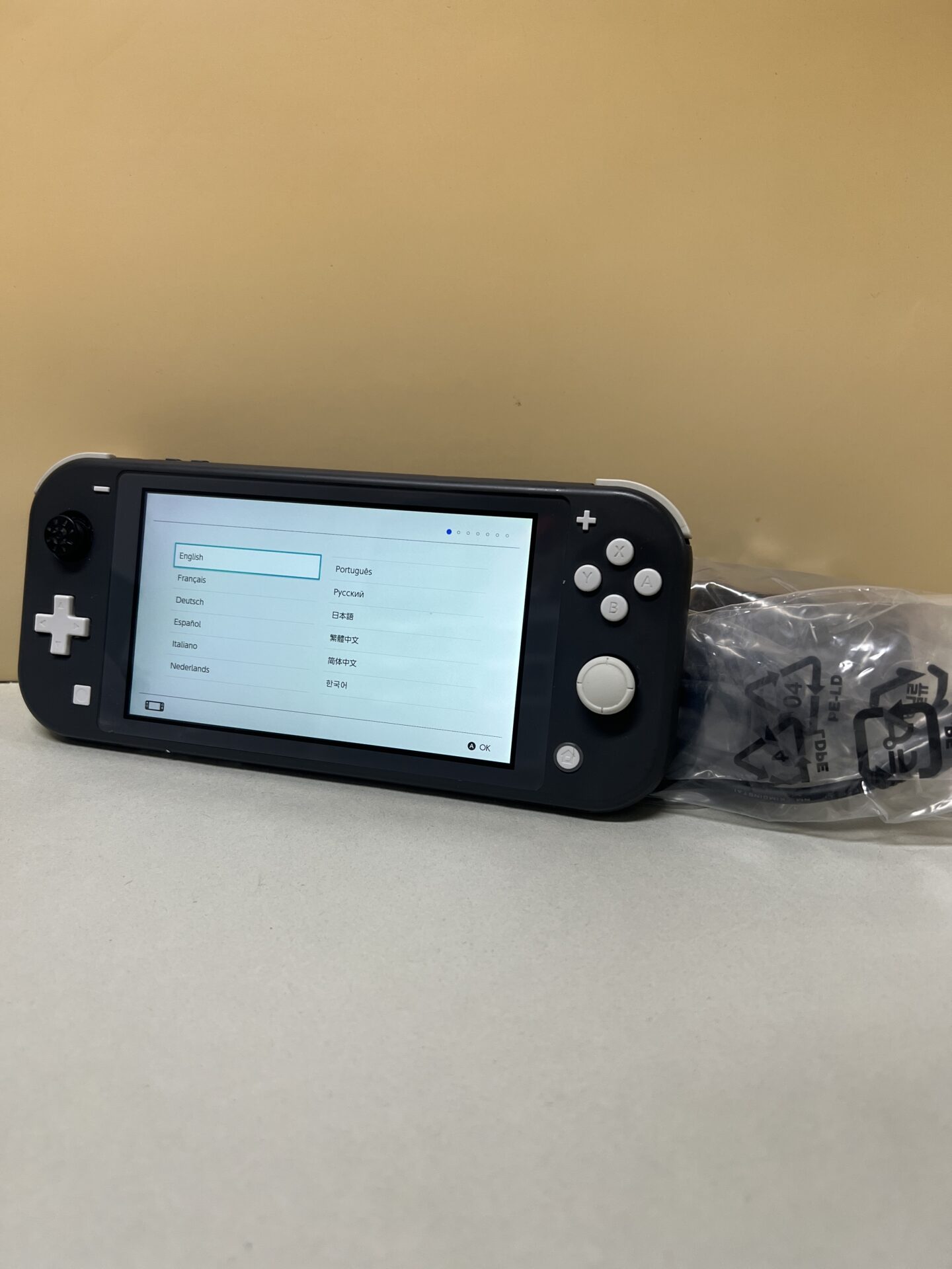 買取商品：任天堂　Nintendo Switch Lite 本体 グレー　一部部品欠品あり