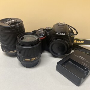 Nikon デジタル一眼レフカメラ D5500 ダブルレンズキット　中古美品
