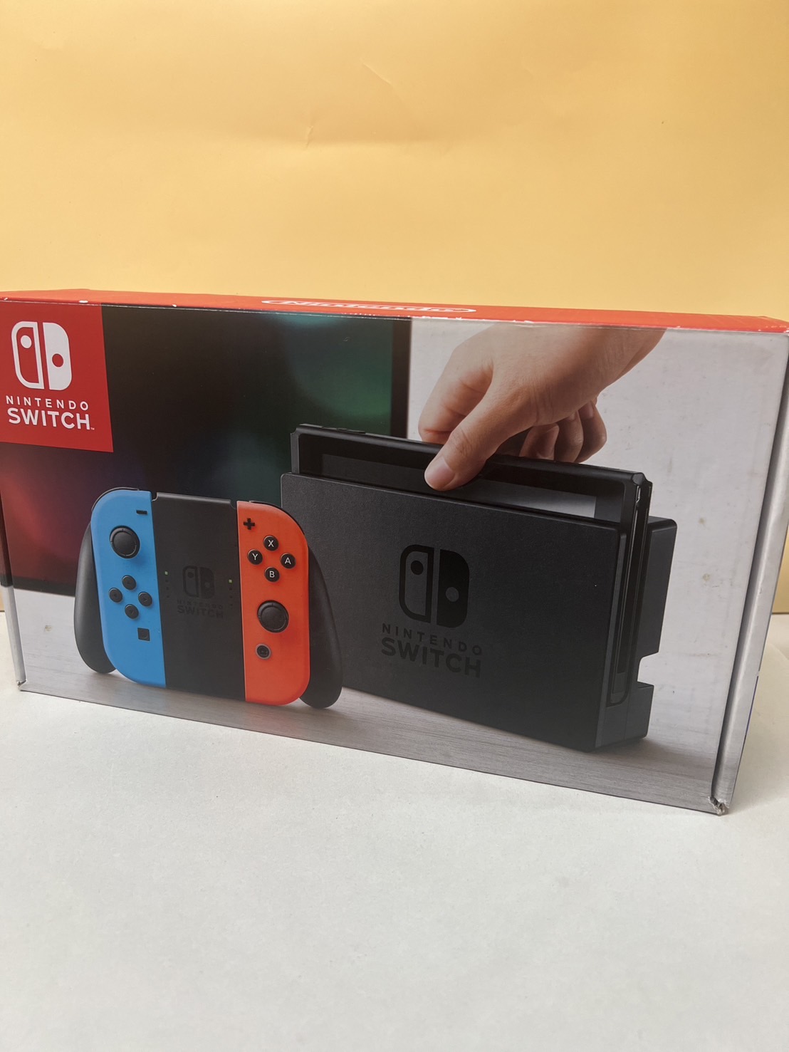 買取商品：任天堂　NintendoSwitch 旧型　ネオン　中古品