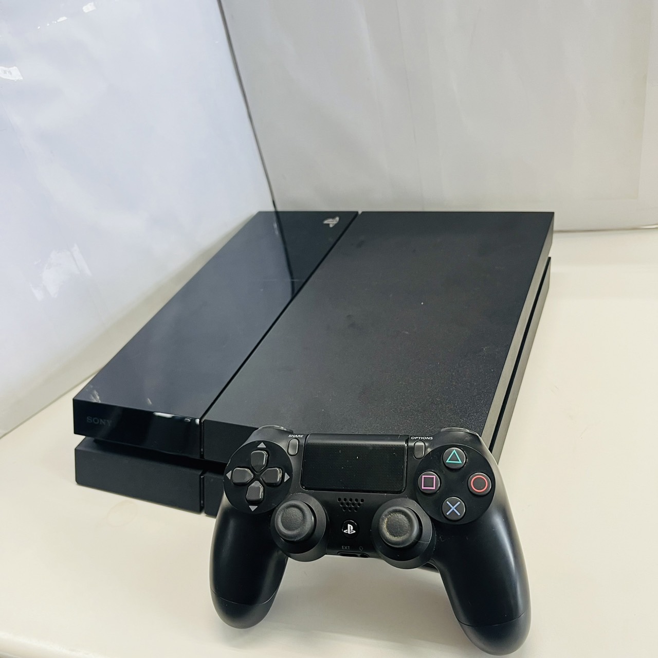 買取商品：【行橋店】PlayStation4 CUH-1100A 本体