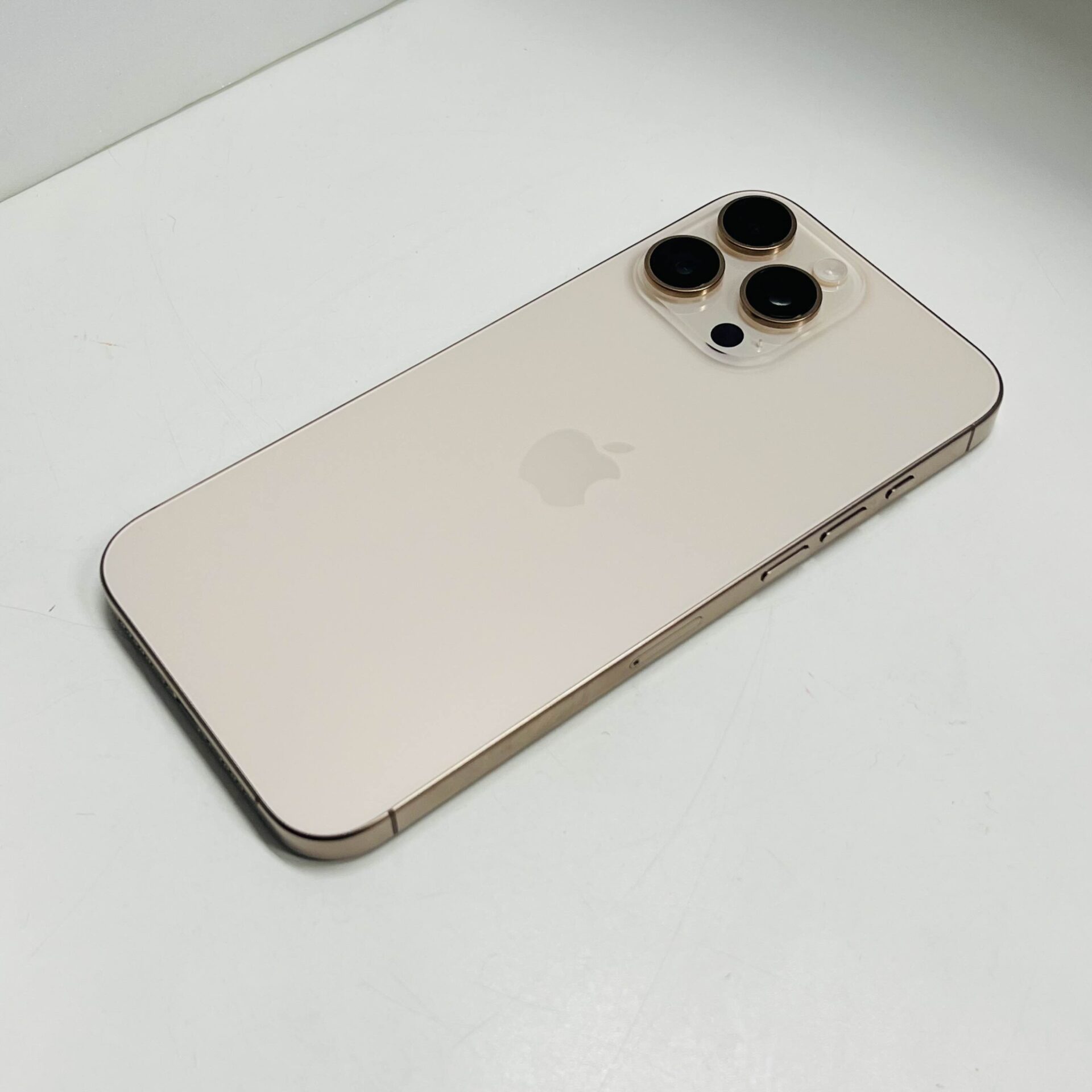 買取商品：【行橋店】iPhone16 256GB SIMフリー 美品