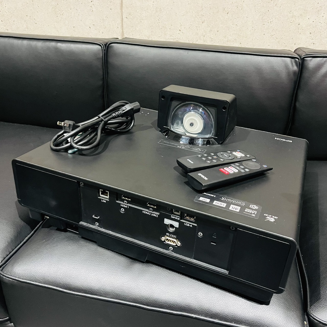 買取商品：【行橋店】ホームプロジェクター EH-LS500B