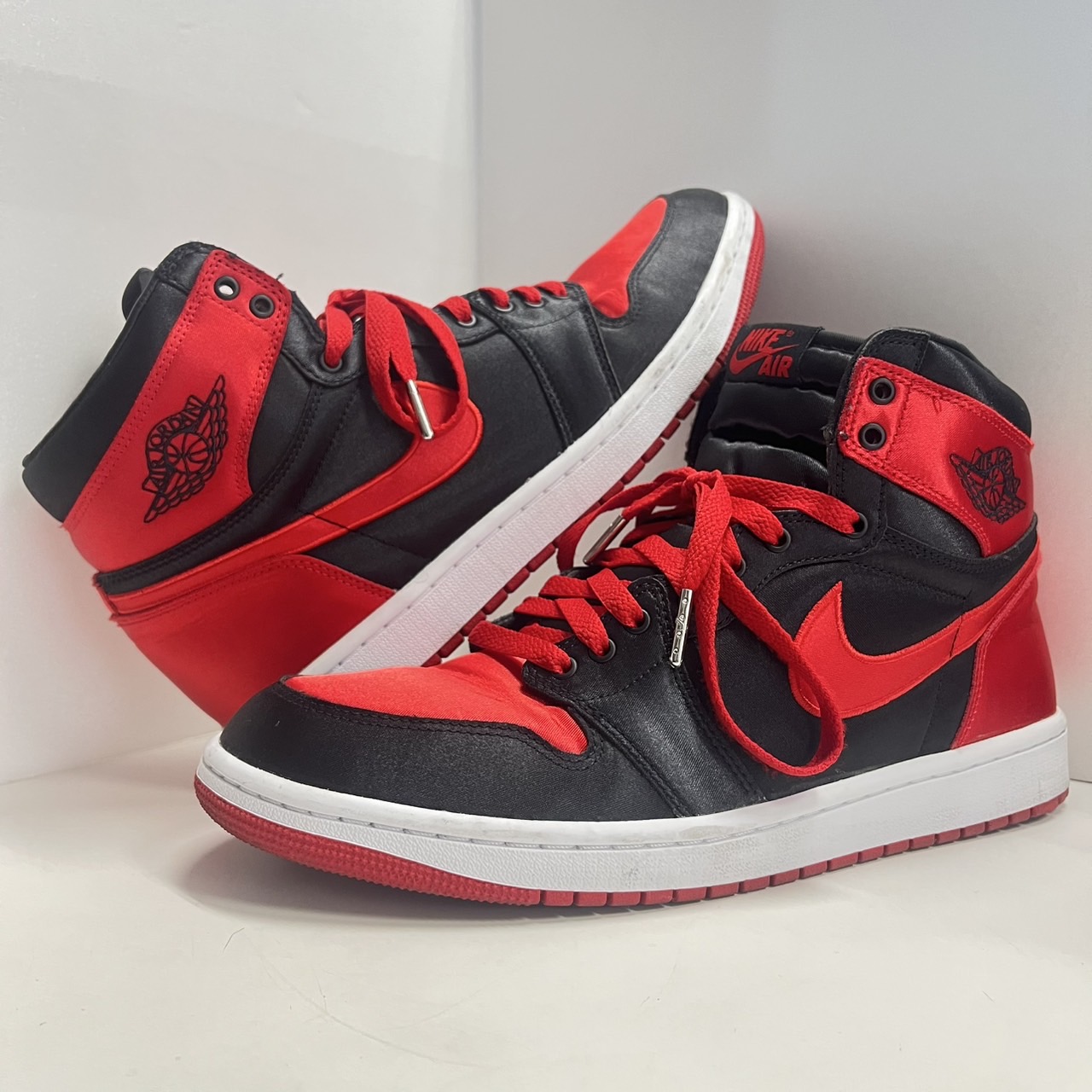 買取商品：【行橋店】AirJODAN1 サテンレッド 中古美品!!