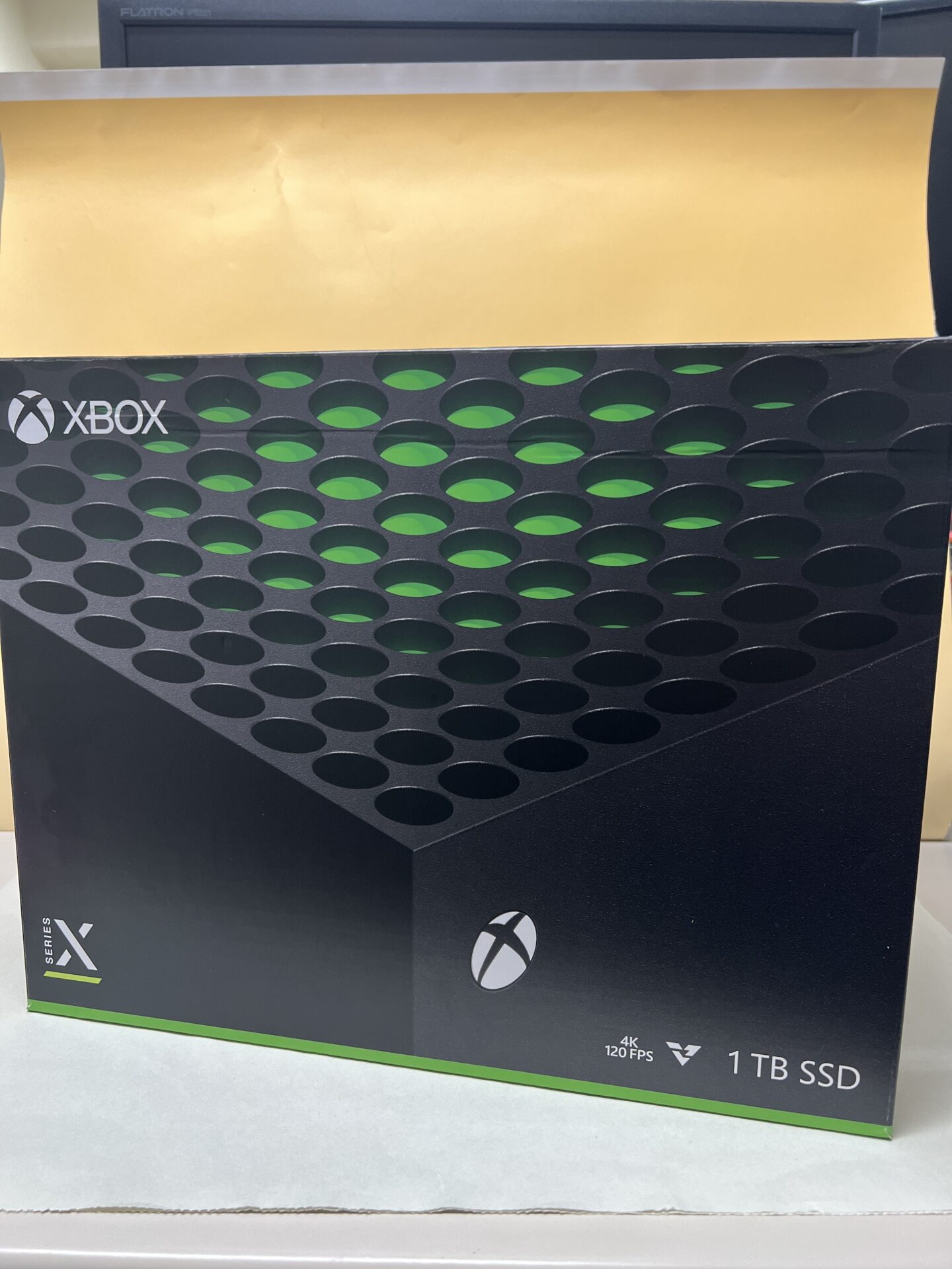 買取商品：【福岡店】Microsoft XBox Series X 1TB RRT-00015 中古美品