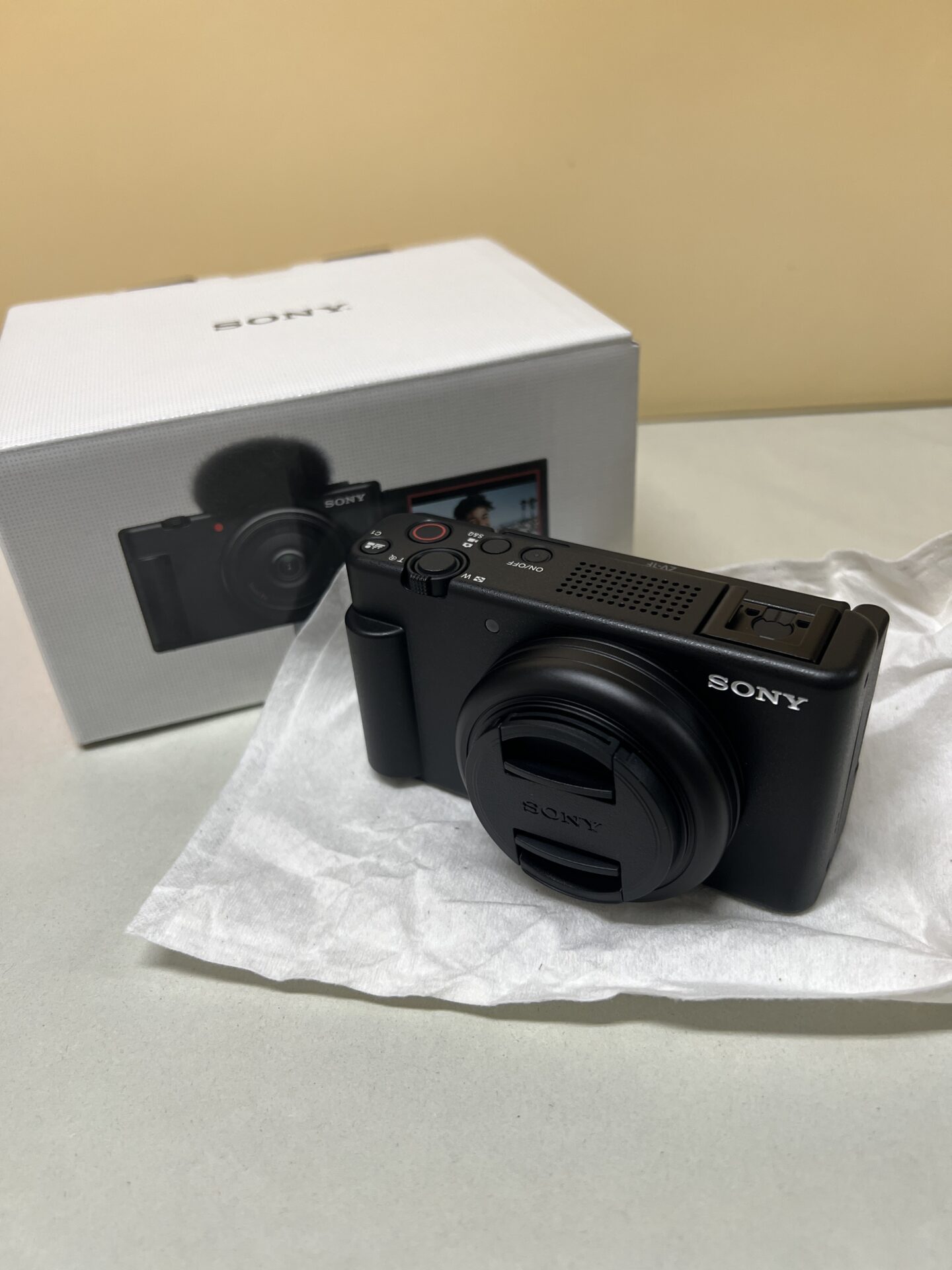 買取商品：【福岡店】SONY デジタルカメラ ZV-1F 新品