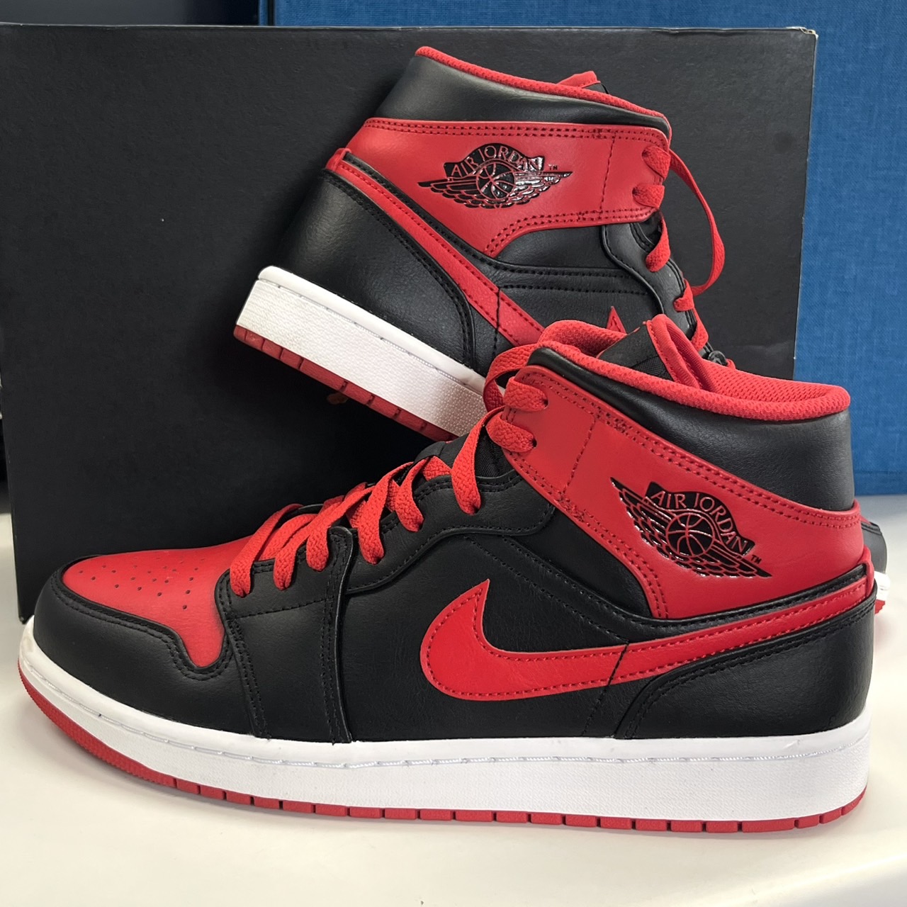 買取商品：【行橋店】AirJordan1 MID ブレッドトゥ 美品