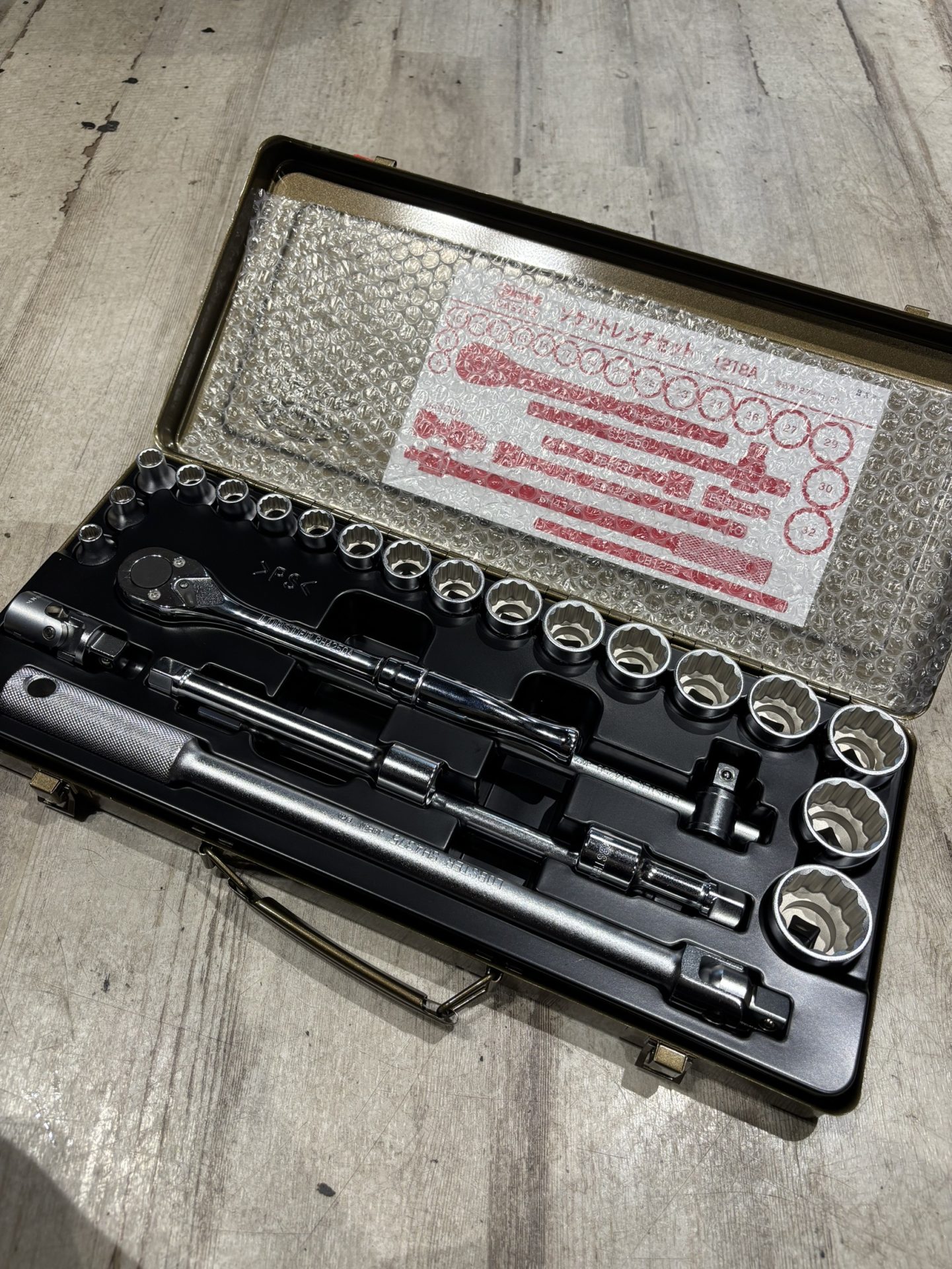 買取商品：LOBSTER ソケットレンチセット