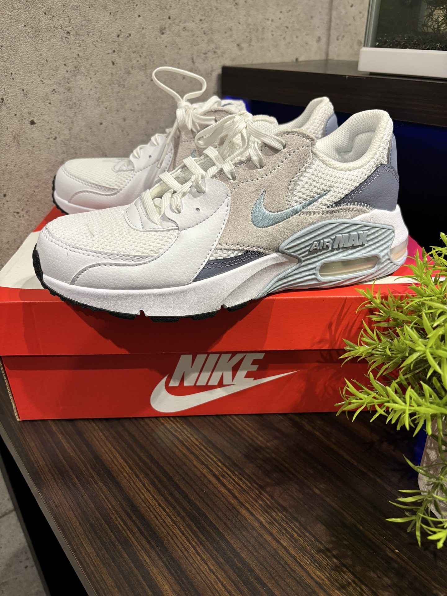 買取商品：NIKE AIR MAX EXCEE