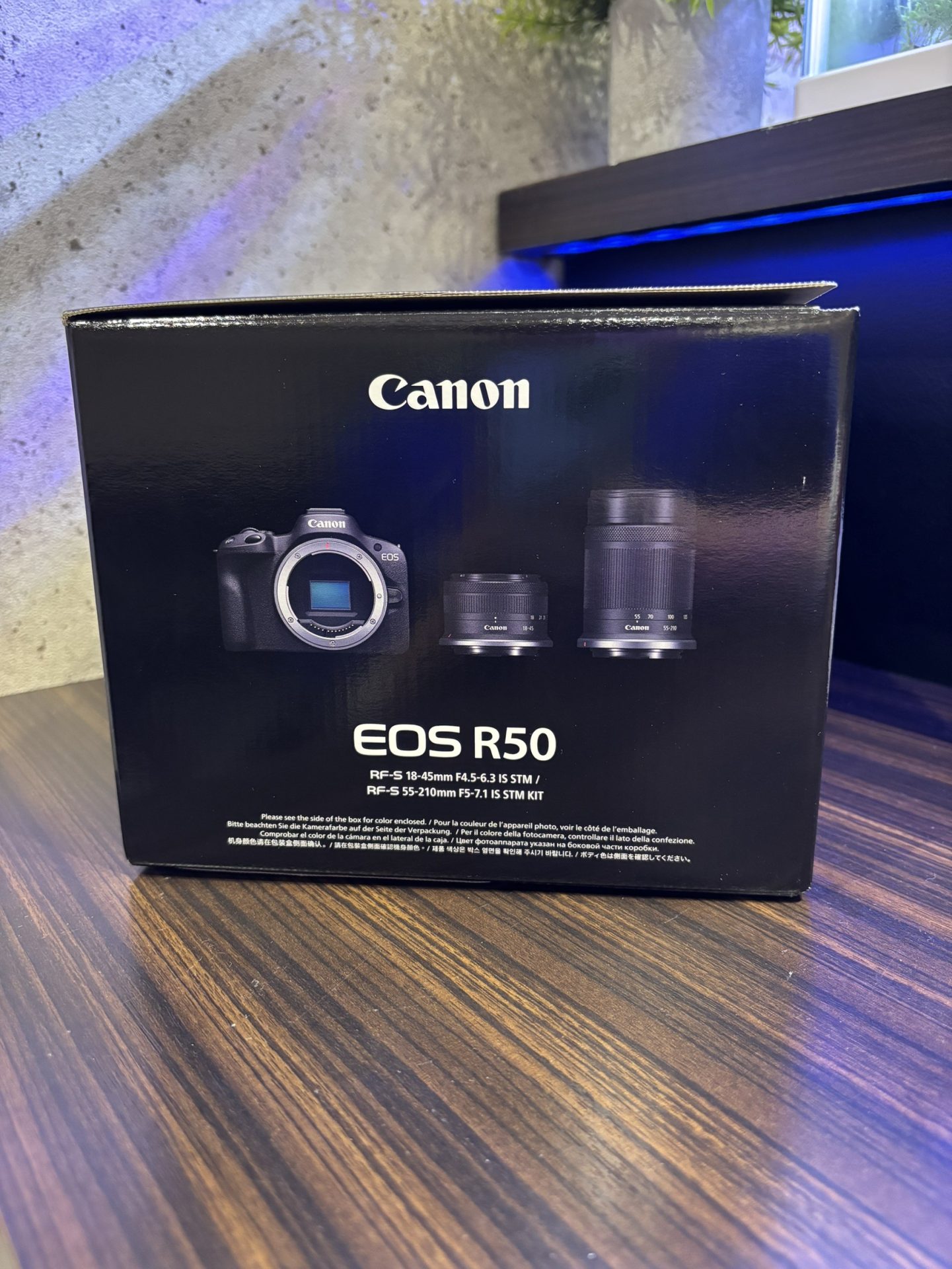 買取商品：Canon 一眼レフカメラ EOS R50