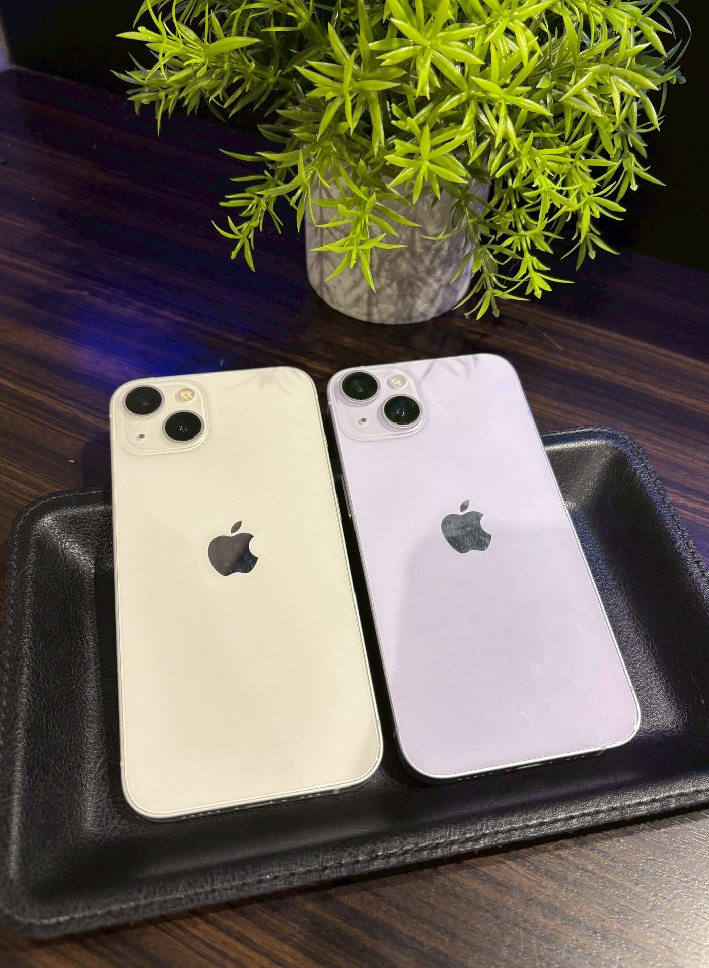 買取商品：iPhone13 128GB/iPhone14 128GB 計２台