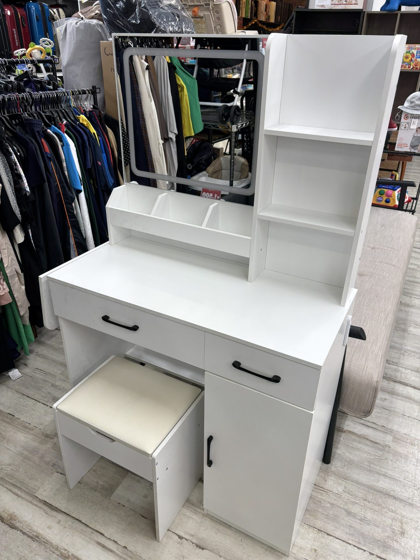 買取商品：モデルミラー付き ドレッサー ホワイト