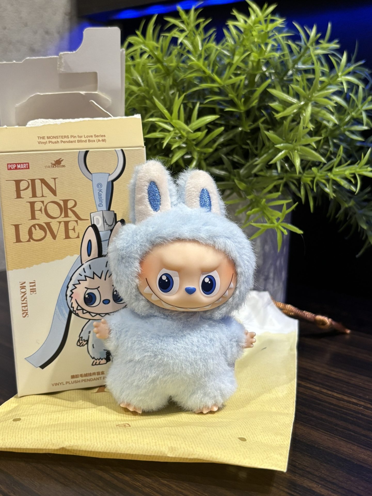 買取商品：LABUBU イニシャルD キーホルダー