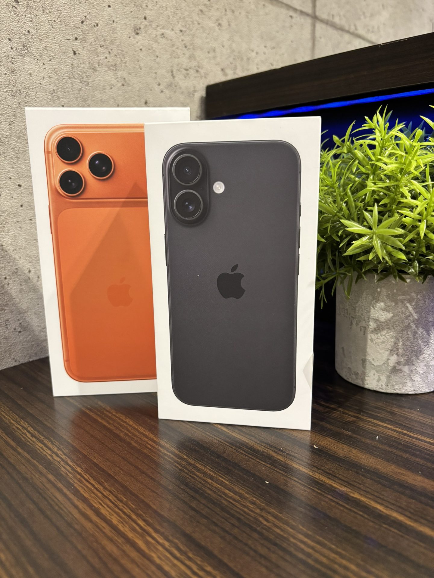 買取商品：iPhone 16 128GB/iPhone 17ProMax 1TB