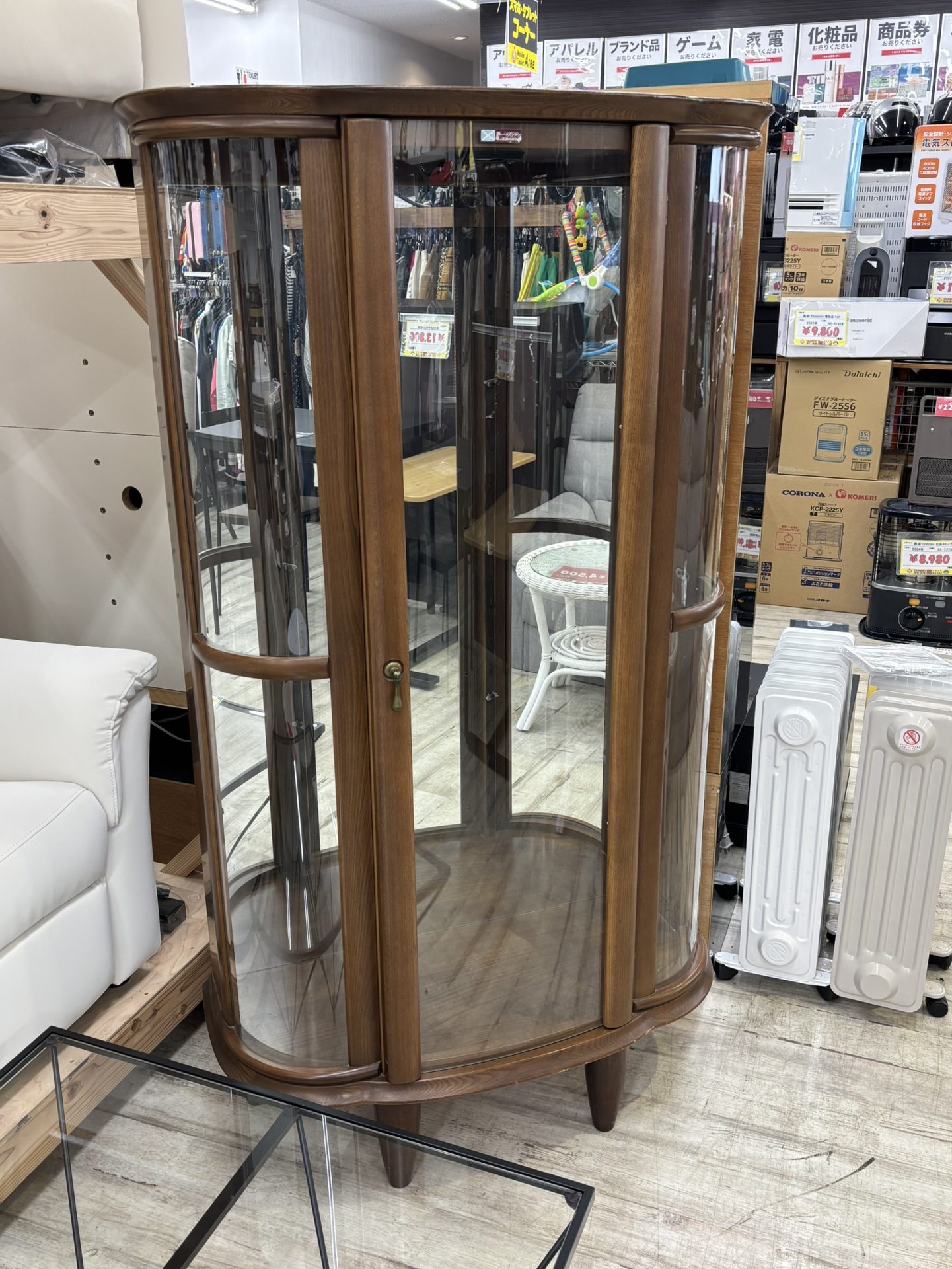 買取商品：アンティーク コレクション キャビネット