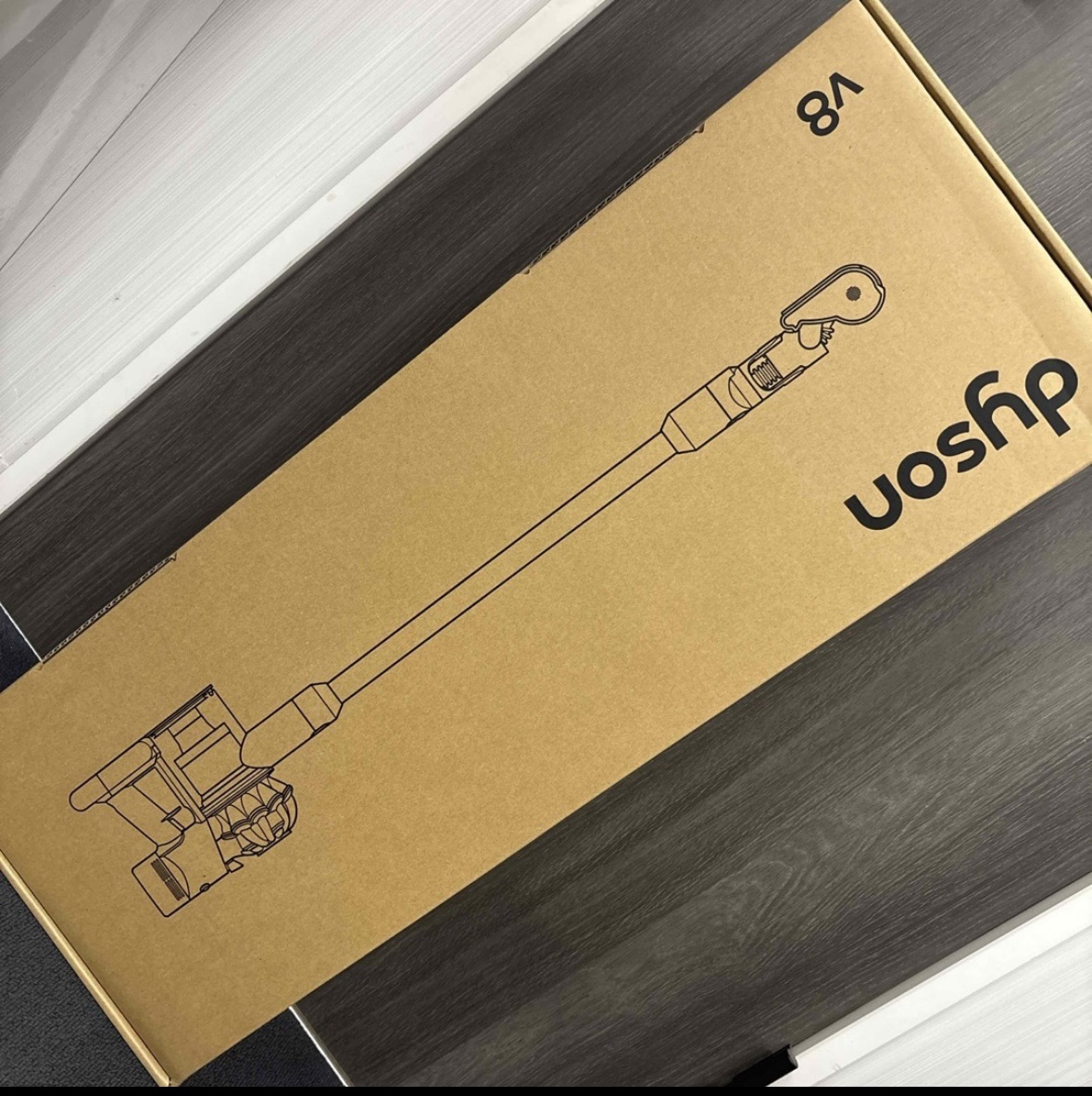 買取商品：ダイソン コードレスクリーナー V8　origin