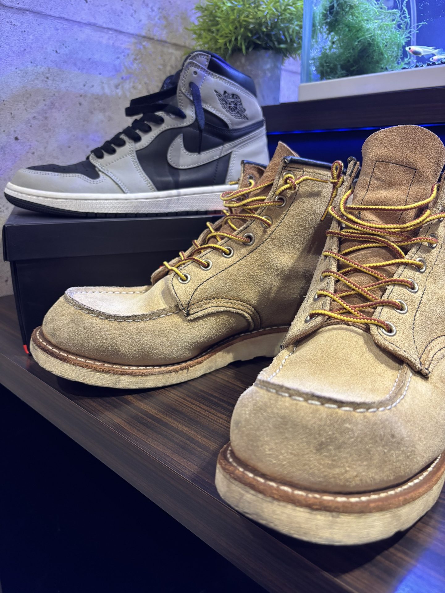 買取商品：NIKE AIRJORDAN1/REDWING