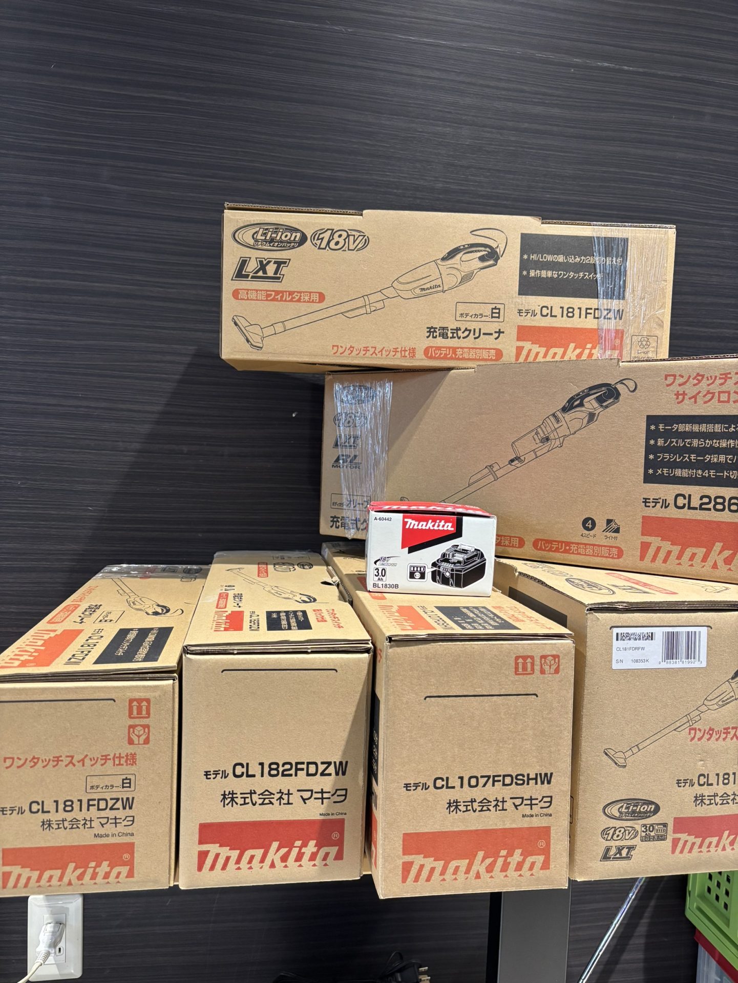 買取商品：マキタ 充電式クリーナー 合計7点