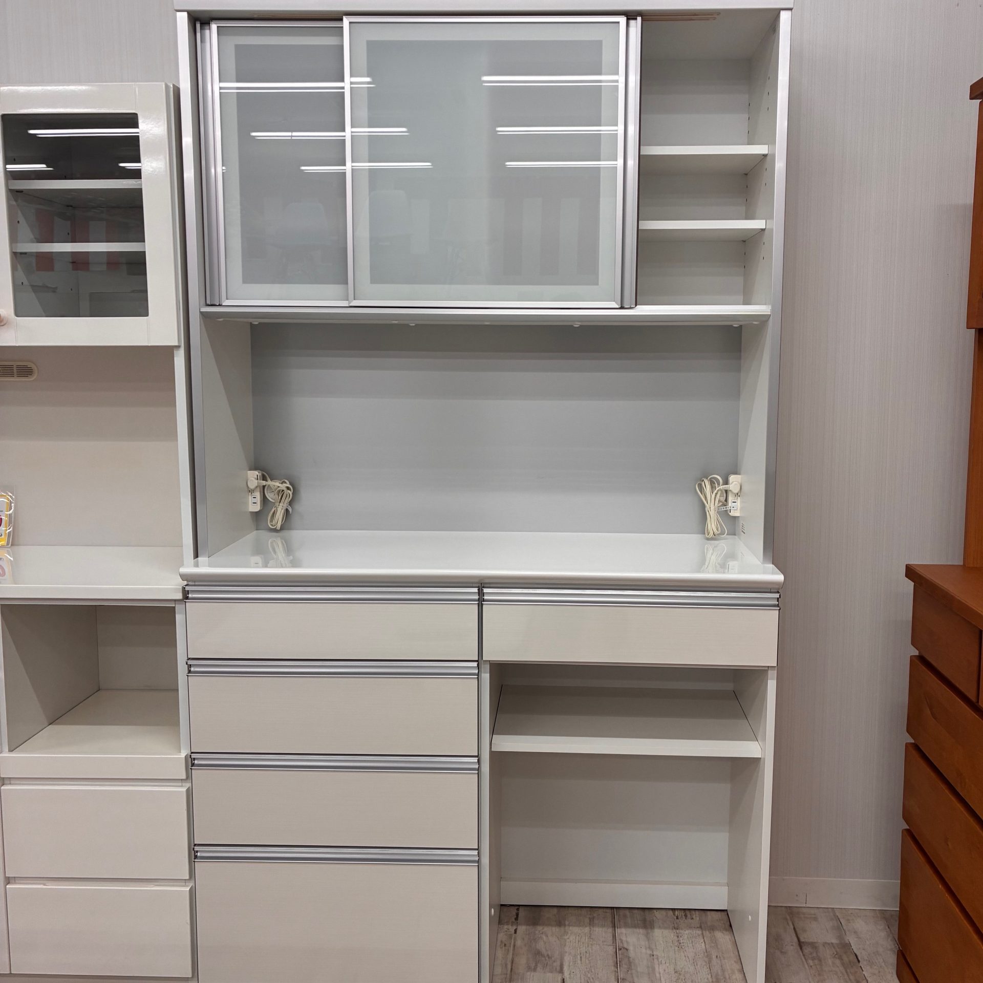 買取商品：【出張買取】古賀家具 120サイズ 食器棚 ホワイト