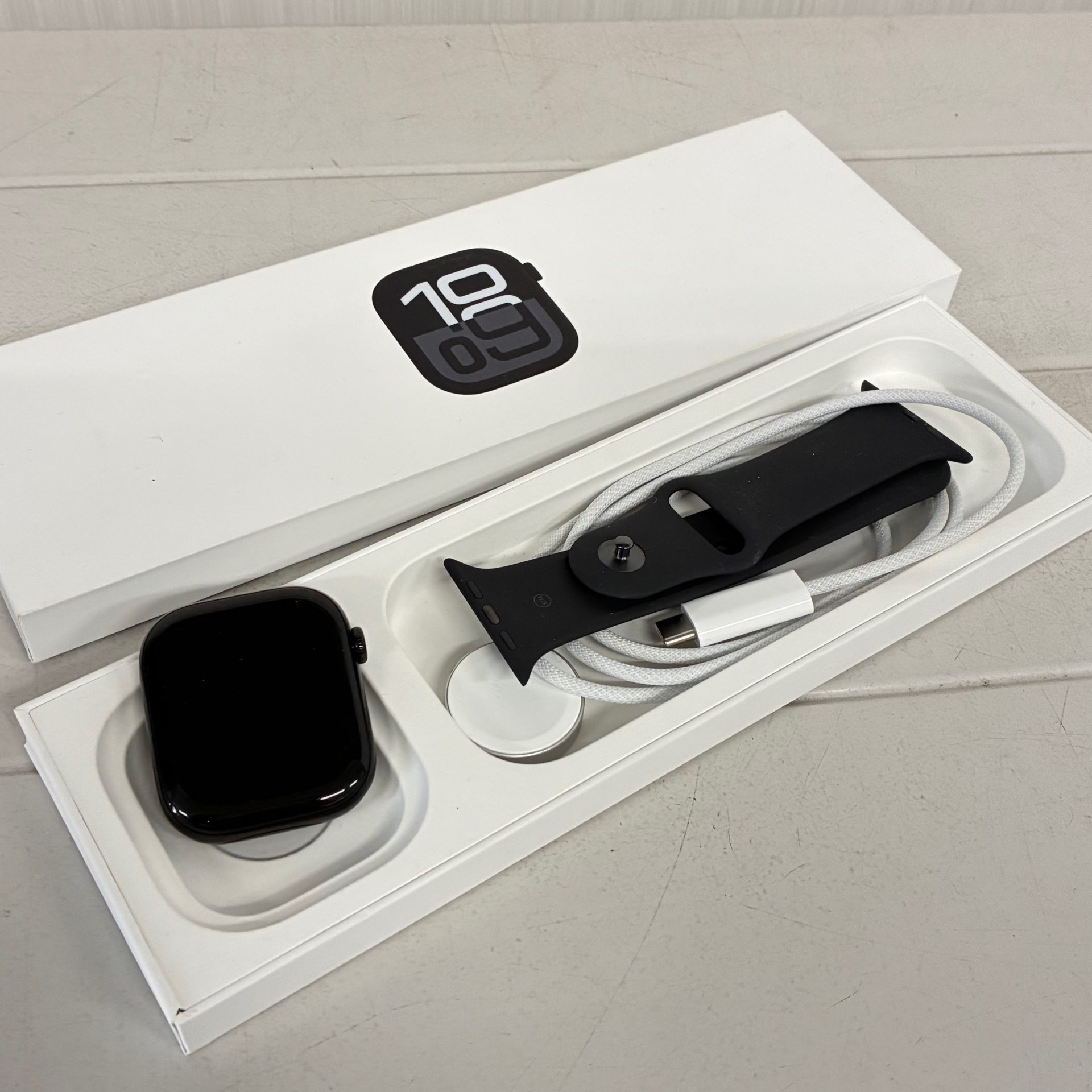 買取商品：【美品】AppleWatch series10 46mm 本体