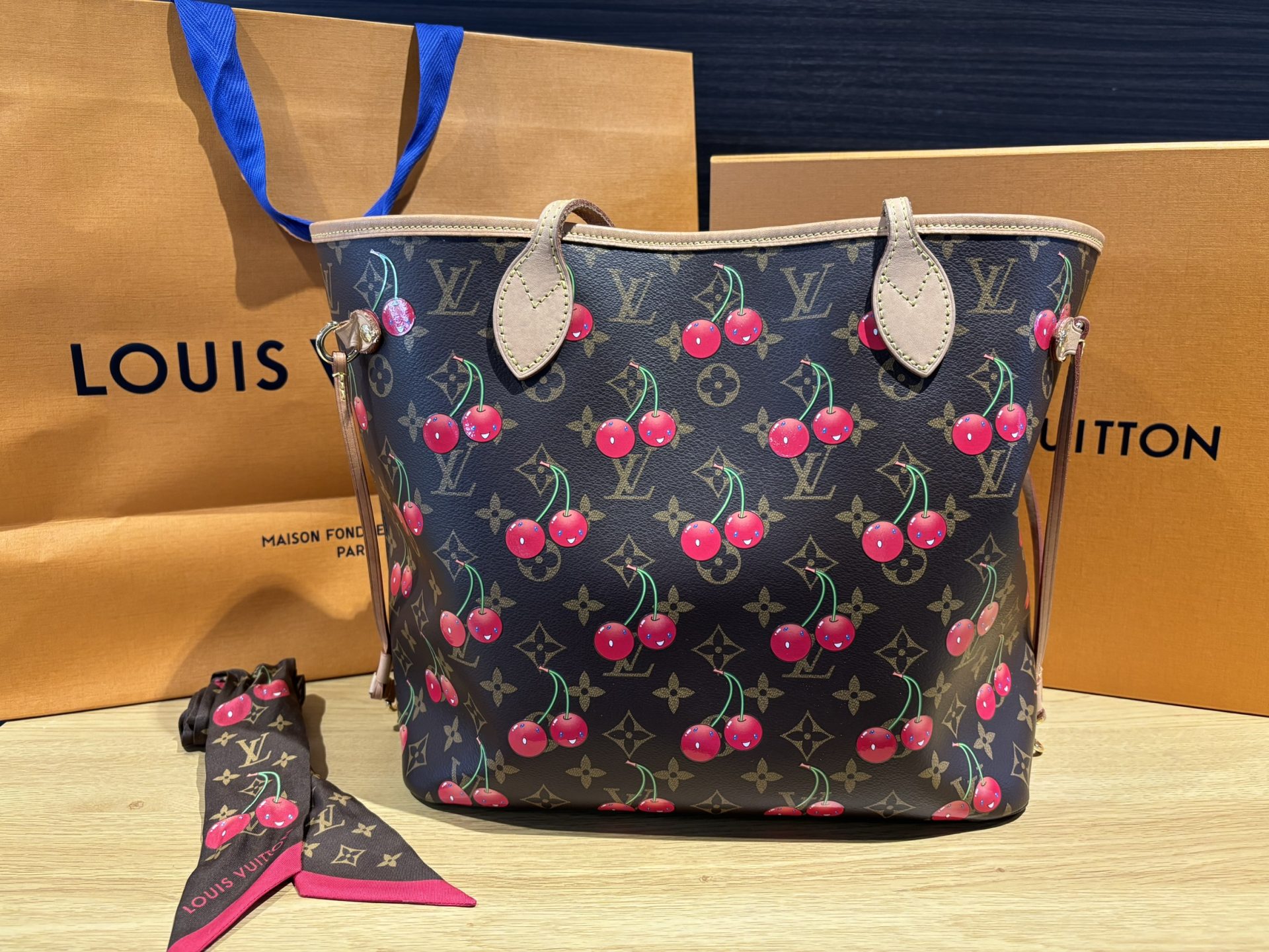 買取商品：ルイ・ヴィトン ネヴァーフル トートバッグ