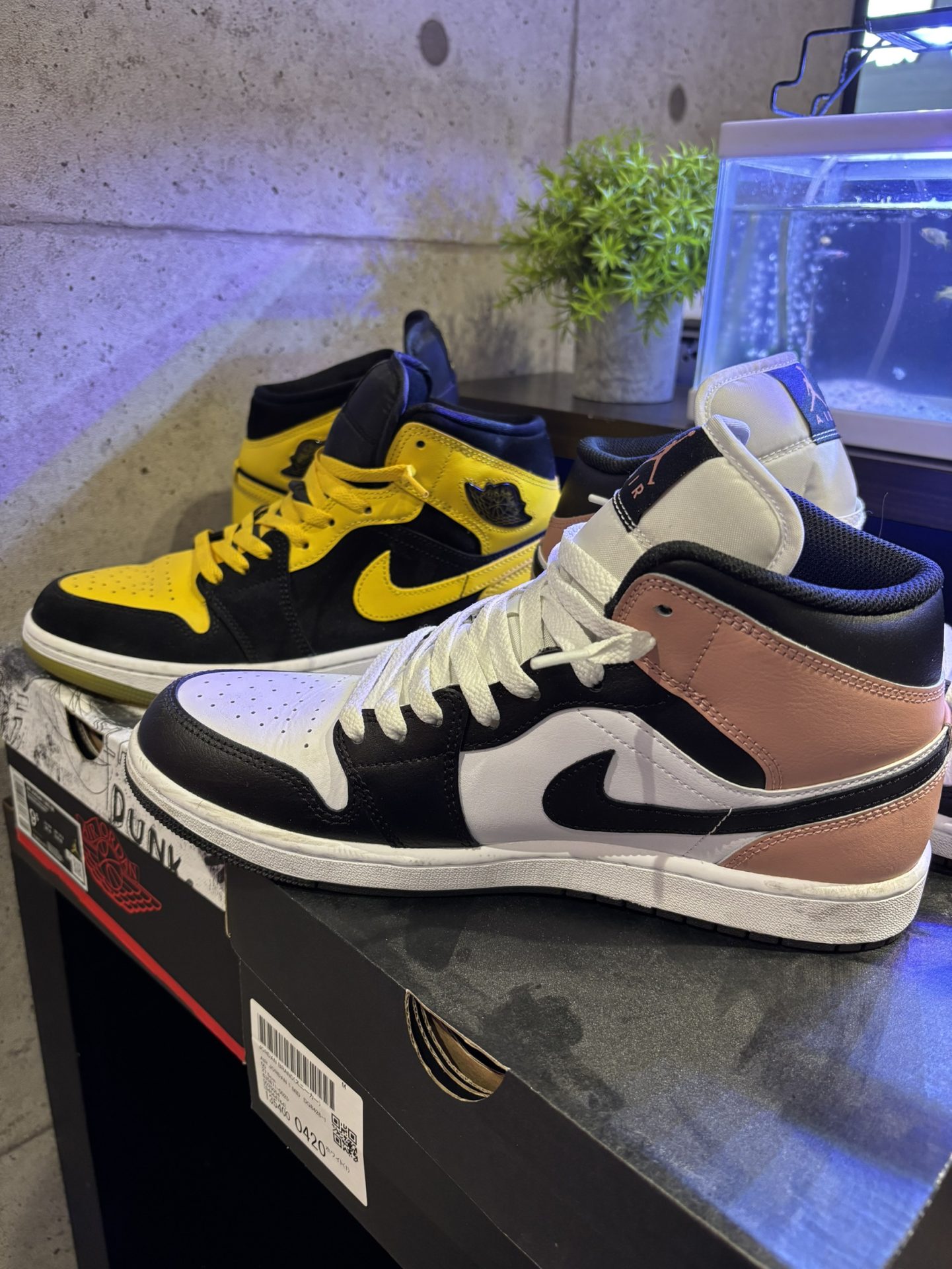 買取商品：NIKE AIRJORDAN 1 MID SE/NIKE JORDAN 1 MID