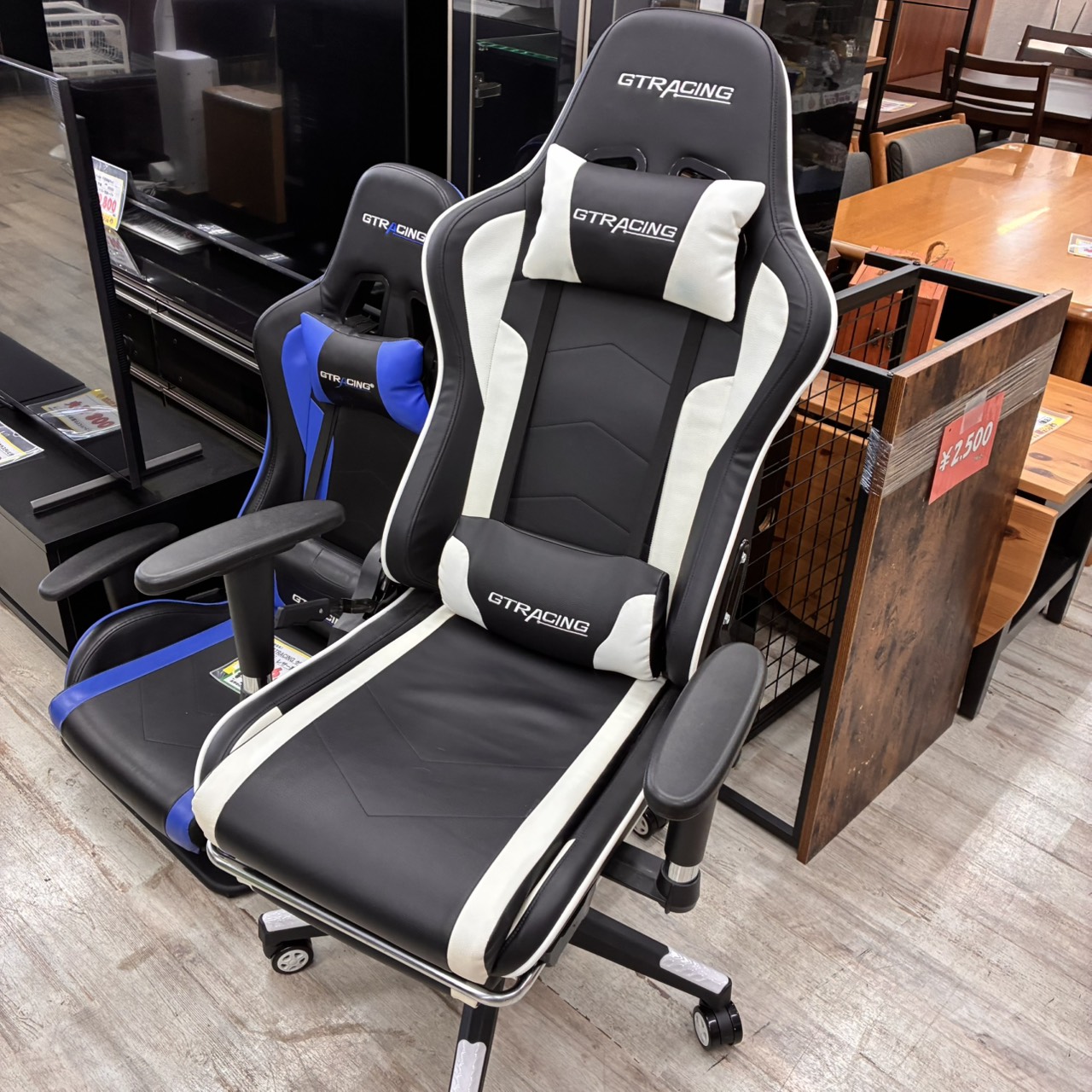 買取商品：GTRACING ゲーミングチェア ブラック×ホワイト